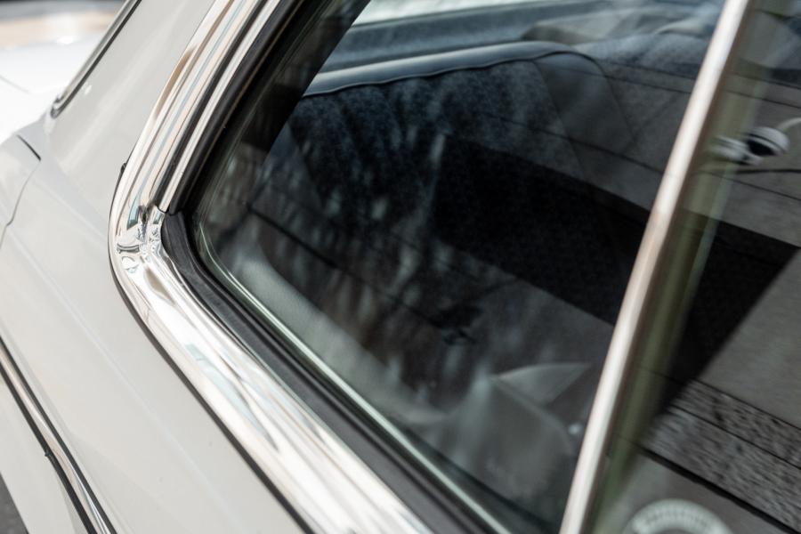 Детали экстерьера Mercedes-Benz 280 CE (C123) 1978 года  (EU) (фото 50 из 133)